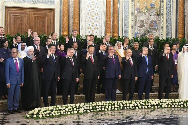 Các nhà lãnh đạo tham dự Hội nghị thượng đỉnh lần thứ 5 CICA diễn ra ở thủ đô Dushanbe ,Tajikistan, ngày 15/6. (Nguồn: AFP/TTXVN) CICA phản đối can thiệp công việc nội bộ của các quốc gia ảnh 1