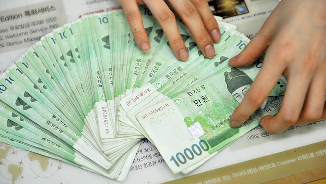 Hàn Quốc thâm hụt tài khoản vãng lai lần đầu tiên trong 7 năm ảnh 1