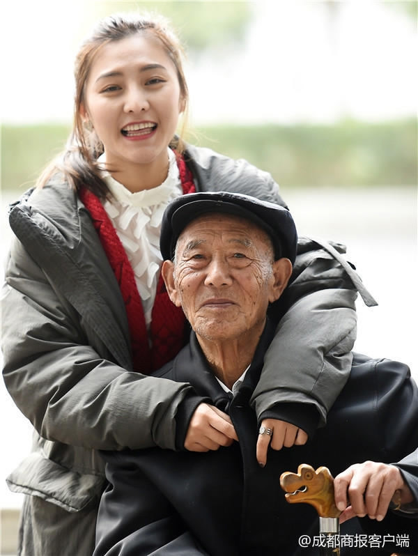 Câu chuyện phía sau những bức ảnh đặc biệt của cô gái 25 tuổi ảnh 6