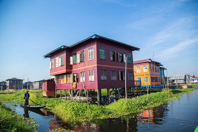 Đến Myanmar đừng bỏ qua In Paw Khone với lụa từ tơ sen độc đáo ảnh 1