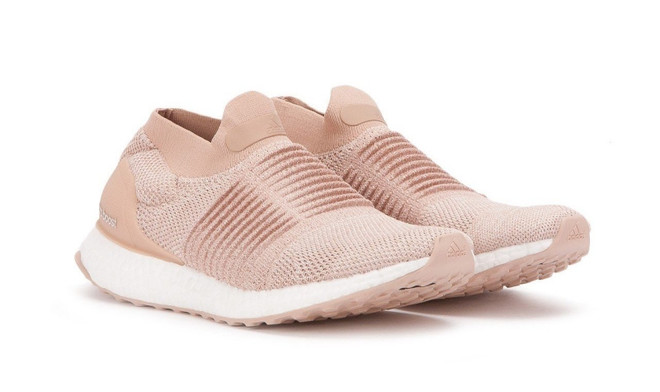 Phải đi giày sneakers không dây buộc mới là sành điệu? ảnh 6