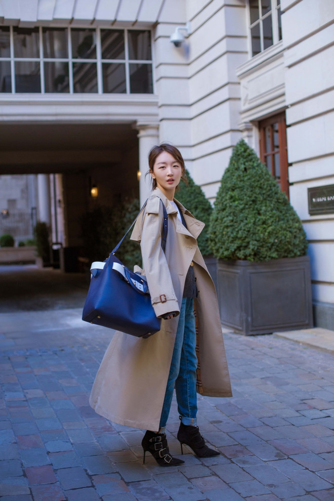 Vì sao mỹ nhân thế giới mê đắm chiếc túi Belt Bag của Burberry? ảnh 9