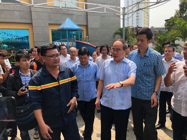 Vụ cháy chung cư Carina: TP.HCM hỗ trợ các gia đình nạn nhân ảnh 1