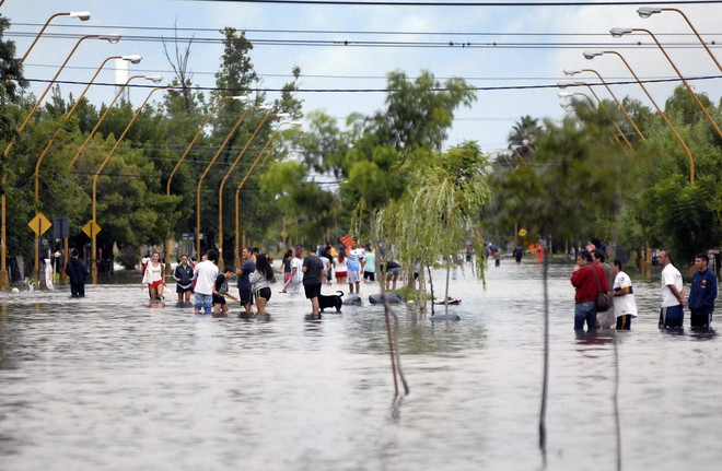 Lũ lụt tại 5 tỉnh của Argentina, hàng nghìn người phải sơ tán ảnh 1