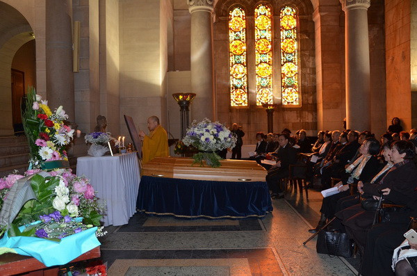 Trang trọng tổ chức tang lễ của họa sỹ Lê Bá Đảng tại Paris ảnh 1