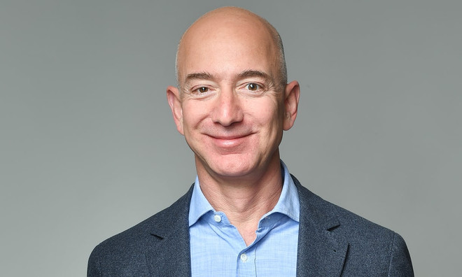 Ông chủ của Amazon Jeff Bezos trở thành tỷ phú giàu nhất lịch sử ảnh 1