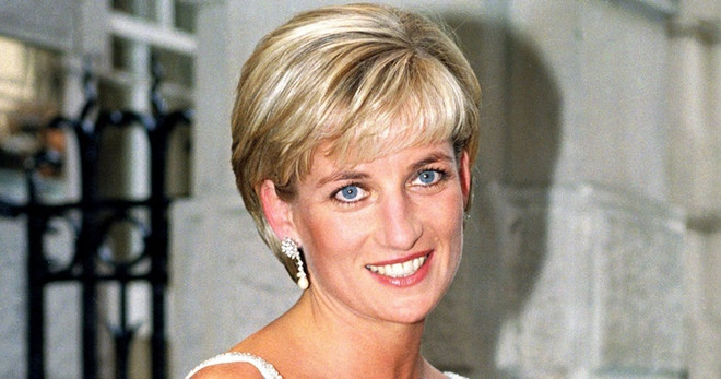 Hai lần thay đổi diện mạo gây chú ý nhất của công nương Diana ảnh 1