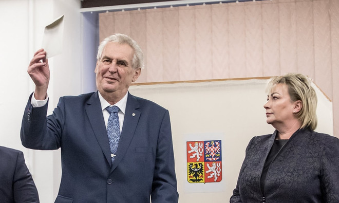 Tổng thống Séc Zeman chiến thắng trong vòng bầu cử trực tiếp ảnh 1