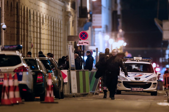 Cảnh sát thu lại toàn bộ số nữ trang trong vụ cướp táo tợn tại Paris ảnh 1