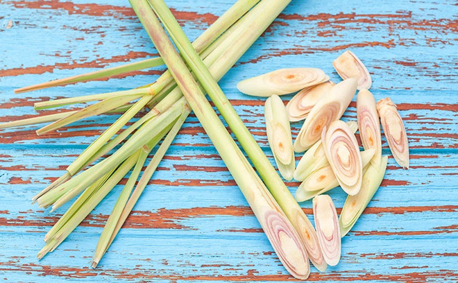 Có ai ngờ củ sả bình dân là thế lại có thể giúp da đẹp hơn? ảnh 1