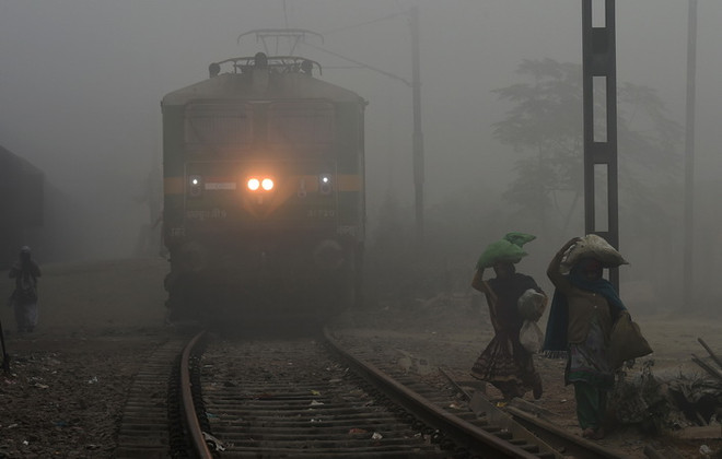 Giá lạnh bất thường tiếp tục hoành hành tại miền Bắc Ấn Độ ảnh 1