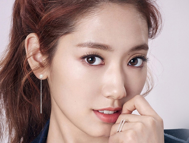 Vitamin C là thành phần dưỡng da được săn đón nhiều nhất năm 2018 ảnh 1