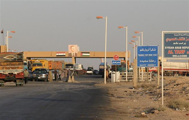 Một trạm kiểm soát ở Al-Tanf, biên giới giữa Syria và Iraq. (Ảnh: AFP/TTXVN) Tiến triển hướng tới giải pháp chính trị cho xung đột tại Syria ảnh 1