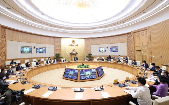 Thủ tướng: Kiểm soát chặt dịch, giảm tối đa ca chuyển nặng và tử vong ảnh 1