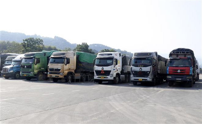 Triển khai nhiều giải pháp giải tỏa ùn ứ hàng hóa tại cửa khẩu ảnh 1