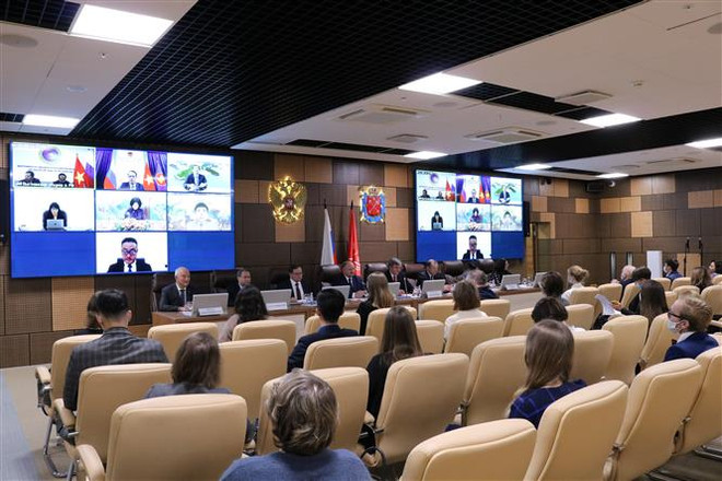 Hợp tác giữa St. Petersburg với các địa phương của Việt Nam ảnh 2