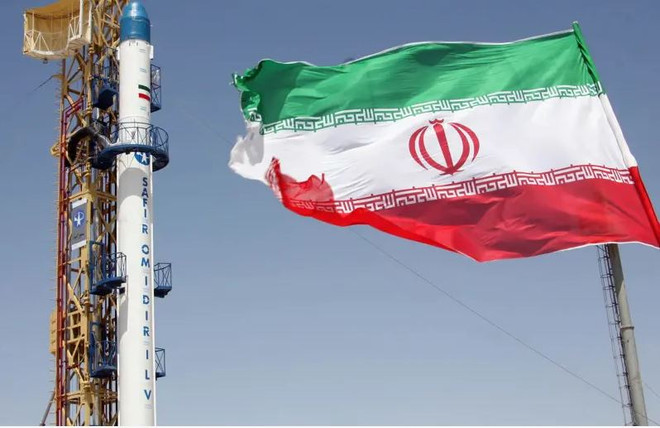 Iran phóng một tên lửa mang nhiều thiết bị vào không gian ảnh 1