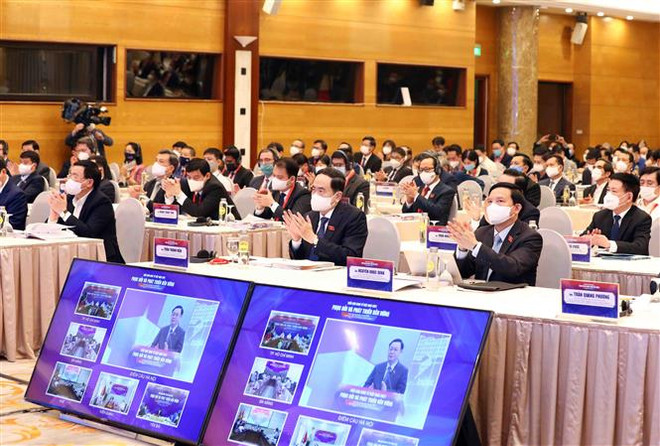 Chủ tịch Quốc hội khai mạc Diễn đàn Kinh tế Việt Nam 2021 ảnh 2
