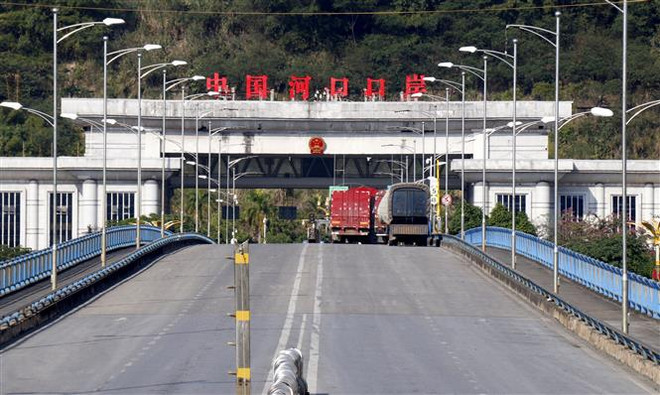 Triển khai nhiều giải pháp giải tỏa ùn ứ hàng hóa tại cửa khẩu ảnh 2