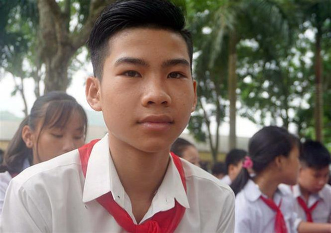 Bộ Giáo dục tặng bằng khen cho nam sinh cứu 3 bạn khỏi đuối nước ảnh 1