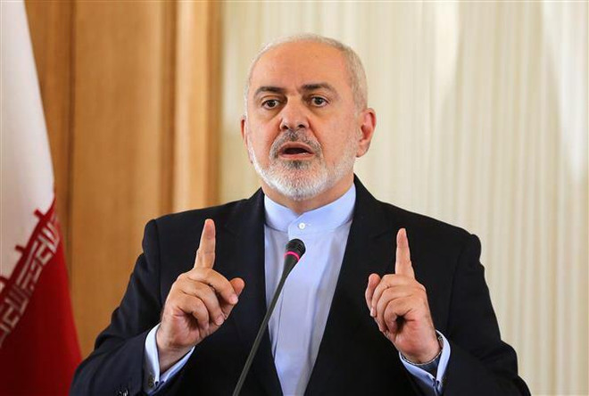 Ngoại trưởng Iran Mohammad Javad Zarif trong cuộc họp báo tại Tehran ngày 13/2/2019. (Nguồn: AFP/TTXVN) Iran kêu gọi các nước hành động để cứu vãn thỏa thuận hạt nhân ảnh 1