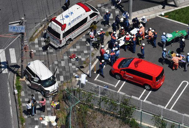 [Video] Xe tải mất lái đâm vào học sinh mầm non ở Nhật Bản ảnh 1