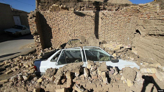 Thương vong tăng sau trận động đất ở Iran, nhiều ngôi nhà bị phá hủy ảnh 1