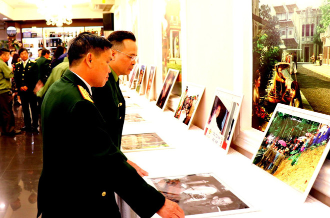 Người Việt tại Ba Lan tổ chức kỷ niệm 72 năm Ngày Thương binh-Liệt sỹ ảnh 1