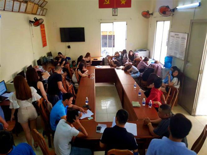 Đột kích vũ trường 030X8, tạm giữ hình sự ông chủ Việt kiều 54 tuổi ảnh 1