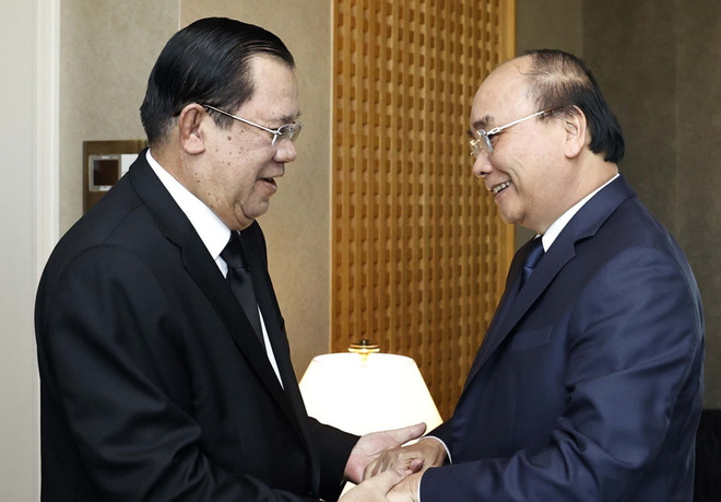 Chủ tịch nước gặp mặt các nhà lãnh đạo dự lễ quốc tang ở Nhật Bản ảnh 1