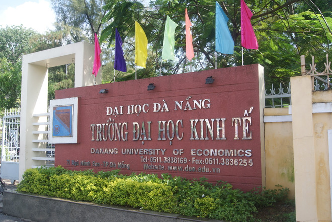 Đại học Đà Nẵng tham vấn xử lý kỷ luật giảng viên nhờ sinh viên thi hộ ảnh 1
