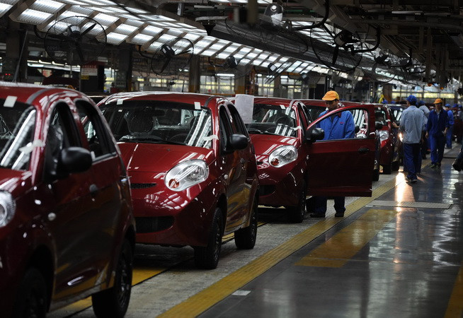  Thị trường ôtô Trung Quốc giảm sút sau khi chứng khoán tụt dốc ảnh 1