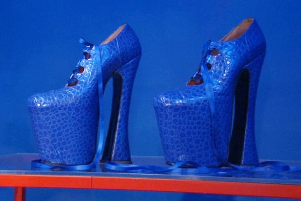 "Khoái cảm và niềm đau" trong những đôi giày độc nhất vô nhị ảnh 5