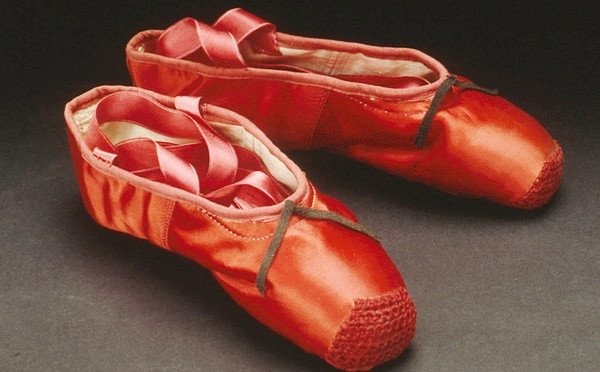 "Khoái cảm và niềm đau" trong những đôi giày độc nhất vô nhị ảnh 11