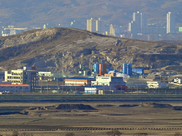 Hàn Quốc cho phép doanh nghiệp đầu tư vào Triều Tiên ảnh 1