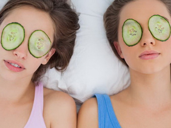 Những mẹo hay giúp bạn tạm biệt đôi mắt mỏi mệt ảnh 1