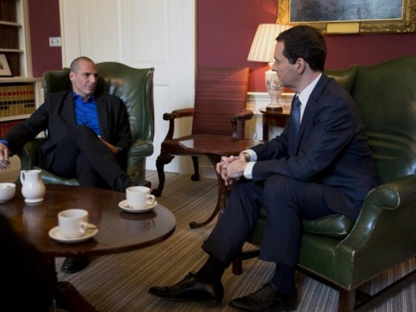 Anh kêu gọi Hy Lạp và EU sớm đạt thỏa thuận tái cơ cấu nợ ảnh 1