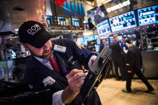 Các doanh nghiệp Mỹ phát đạt, Phố Wall đảo chiều xanh sàn ảnh 1