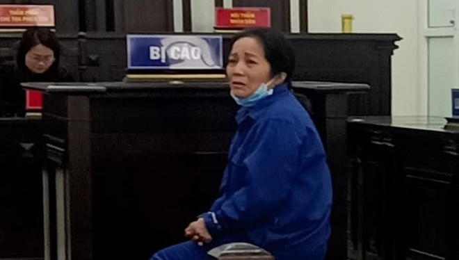 Bị cáo tại tòa. (Nguồn: baophapluat.vn) 14 năm tù cho kẻ lừa đảo 'chạy án' chiếm đoạt gần 1,5 tỷ đồng ảnh 1