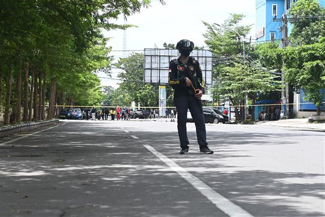 Indonesia bắt thêm 1 nghi can trong vụ đánh bom tại nhà thờ ảnh 1