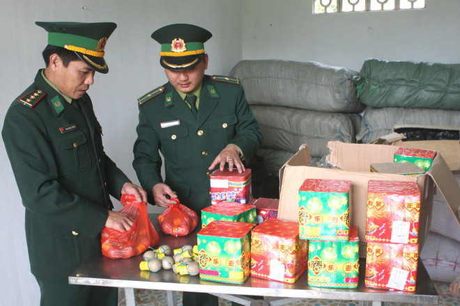 Quảng Ninh: Bắt giữ gần 2 tấn pháo Trung Quốc nhập lậu ảnh 1