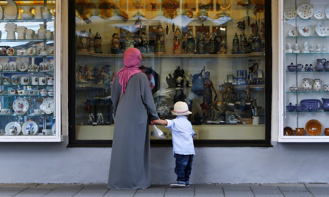 Đức sớm ban hành lệnh cấm phụ nữ mặc trang phục burqa ra đường ảnh 1