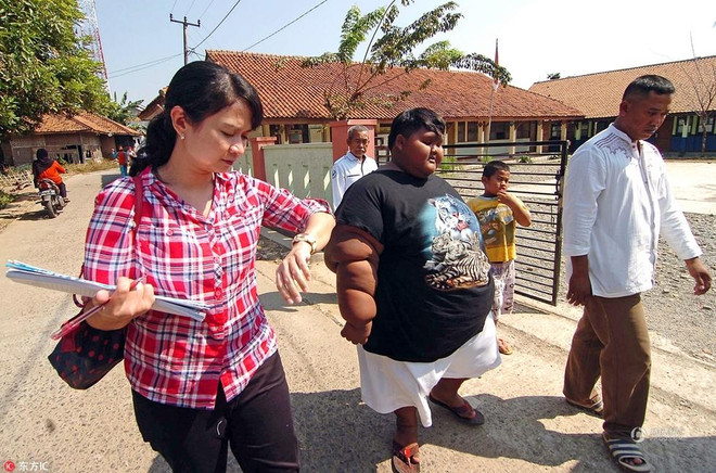 Sau vài tuần giảm cân, cậu bé béo nhất thế giới giờ ra sao? ảnh 5