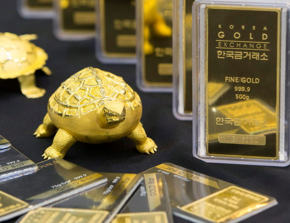 Giá vàng tiếp tục tăng, kinh tế Mỹ phát đi số liệu trái chiều ảnh 1