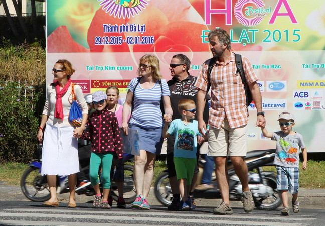 Forbes: Việt Nam cần tăng cường đầu tư quảng bá du lịch ảnh 1