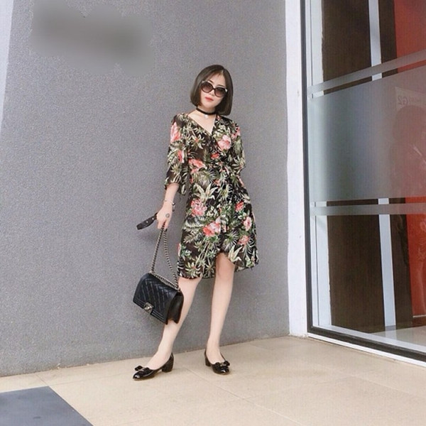 Gam màu tối được các mỹ nhân Việt chưng diện trong tuần qua ảnh 11