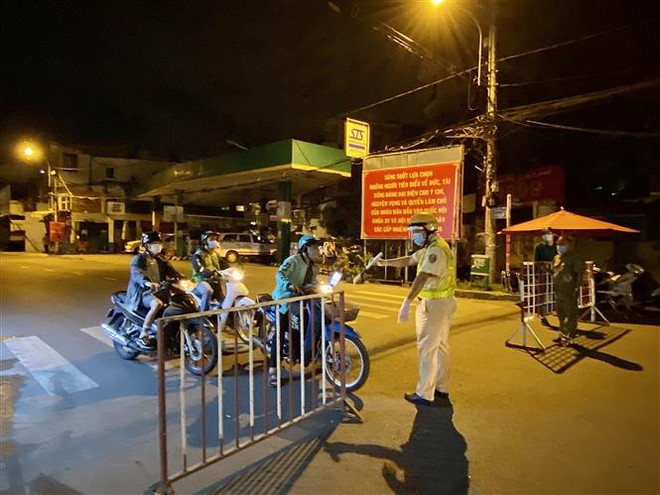 Chưa đồng bộ trong việc thực hiện giãn cách xã hội tại quận Gò Vấp ảnh 1