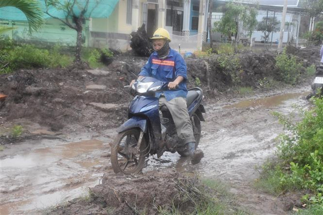 Sóc Trăng: Người dân khổ sở vì đường thi công chậm, dở dang ảnh 1