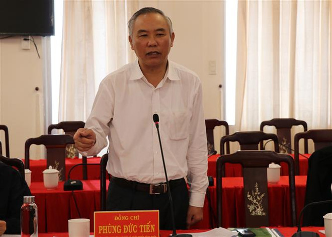 Thứ trưởng Bộ Nông nghiệp và Phát triển Nông thôn Phùng Đức Tiến. (Ảnh: Phạm Cường/TTXVN) Khắc phục thẻ vàng IUU: Ưu tiên nguồn vốn đầu tư công cho cảng cá ảnh 2
