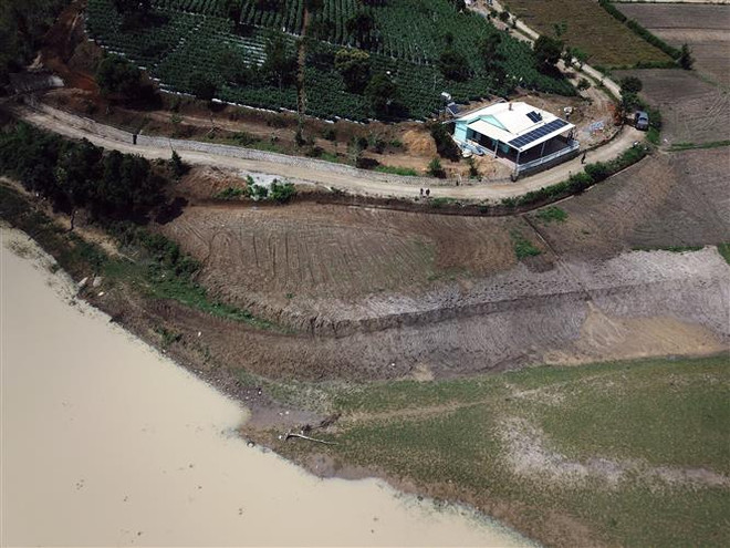 Lâm Đồng: Dân đổ đất tràn lan lấn chiếm Hồ thủy lợi Próh ảnh 3